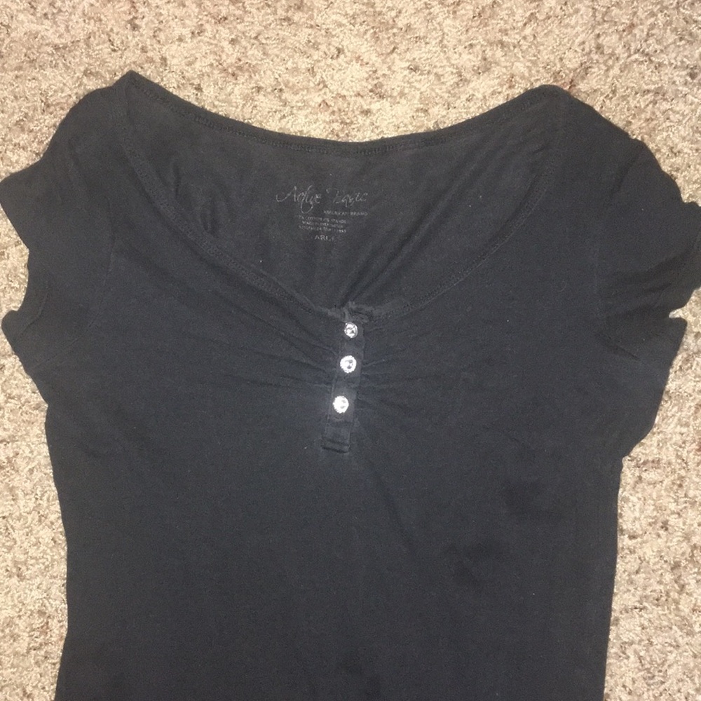 Adiue Basic Black Tee w/ Rhinestone Ribbed Front - Picture 2 of 4